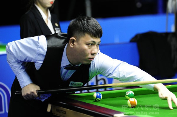 的中场稳定 的中场稳定