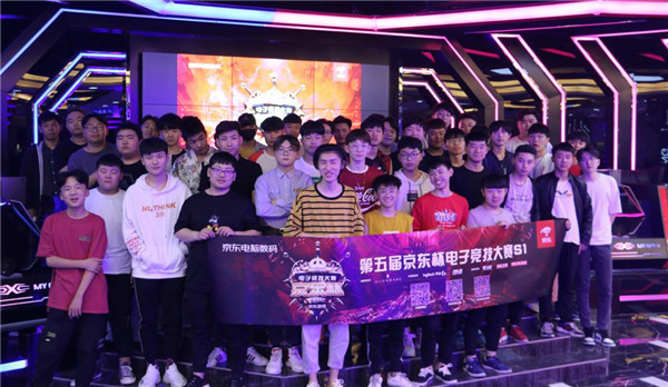 他将继续征 他将继续征